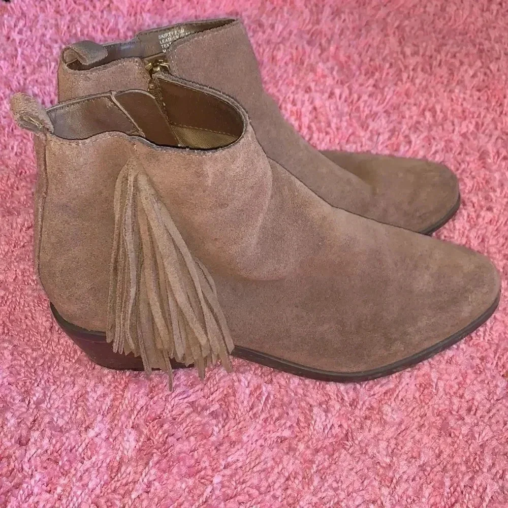 Steve Madden Fringe Brown Booties Size 7.5